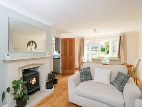 Cottage with garden - Image 4