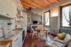 Beautiful house with BBQ, hot tub & terrace | Lake view | Pets allowed - Image 4