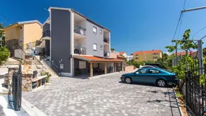 Apartment with 2 bedrooms for 4 persons - Image 2