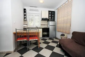 Ferienwohnung mit Pool, Terrasse und Grill - Image 2