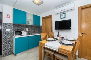 Pleasant holiday apartment with garden & BBQ | Sea view | Beach nearby - Image 2