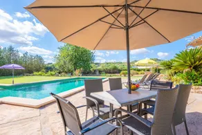 Villa with private pool, barbeque & garden - Image 5