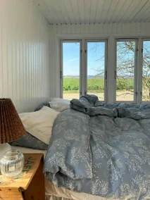 Holiday home with barbecue & terrace | Water view - Image 3