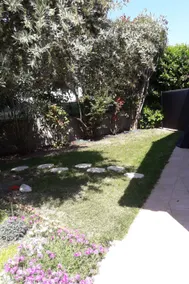 Holiday home with garden, terrace & pool - Image 4