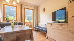 Flat with barbeque & garden - Image 3