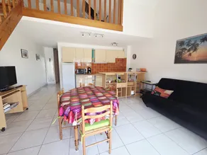 Holiday apartment with garden & terrace - Image 2
