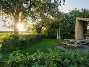 Child-friendly lodge with terrace & heated pool - Image 2