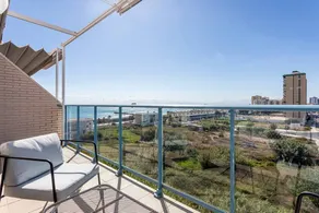 Charmant appartement entièrement équipé avec terrasse et piscine | Vue mer | À côté de la plage - Image 4