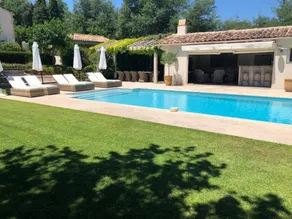 Fully equipped pleasant villa with terrace, garden & barbecue - Image 2