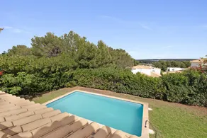 Maison entièrement équipée avec piscine privée, jardin et terrasse | Vue mer | Adaptée au travail à distance | Avec animaux admis - Image 2