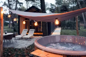 Chalet with jacuzzi & terrace - Image 4