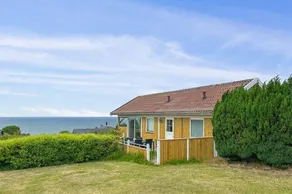 House with BBQ, terrace & pool | Sea view - Image 4