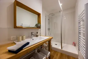 Family-oriented B&B with pool, garden & terrace - Image 5