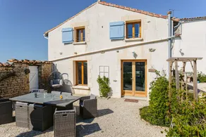 Beautiful Gîtes "La Belle Parenthèse" with Private Pool, Private Terrace, and Wi-Fi - Image 3