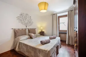 Charming Appartamento Delfine in central La Salle with balcony and mountain views - Image 2