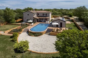 Villa with garden, private pool & BBQ - Image 3