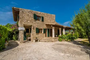 Holiday home with garden, private pool & terrace - Image 4