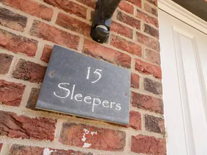 Child-friendly lovely cottage with garden | Beach view | Dogs allowed - Image 2