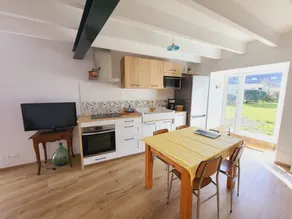 Holiday home with garden - Image 2