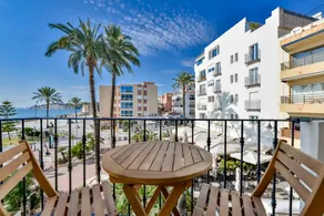 Flat with terrace - Image 4