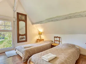 Holiday home with garden - Image 5
