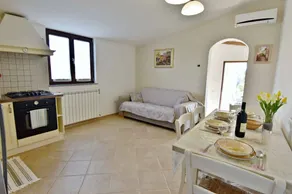 Flat with terrace - Image 5