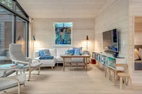 Holiday home with barbecue & terrace - Image 3