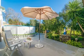 Children-friendly charming chalet with BBQ, garden & private pool - Image 3