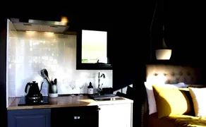 Eco-Friendly Tiny House Perfect for a Romantic Getaway near Devonport, Tasmania - Image 4