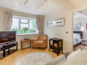 Garden Cottage - Image 4