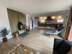 Holiday home with garden & barbeque - Image 4