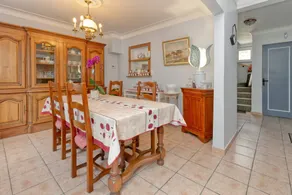 Lovely bed & breakfast with garden - Image 4