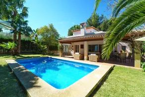 Holiday home with private pool, terrace & barbeque | Dogs allowed - Image 2