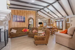Maison avec terrasse, piscine privée et internet haut débit | Vue montagne - Image 4