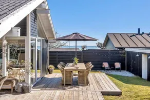 Fully equipped holiday home with terrace & BBQ | Sea view - Image 2