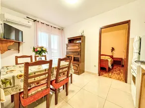 Apartment with terrace & barbeque - Image 4