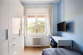 Dedicated room with garden - Image 5