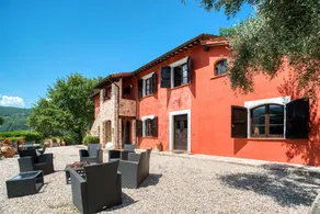 Farm with barbecue, garden & private pool | Mountain view - Image 3