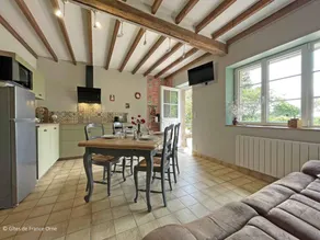 Cottage with garden & barbeque - Image 3