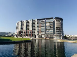 Luxurious Seaview Three Bedroom Apartment - Image 3