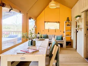 Tent with terrace & pool - Image 5