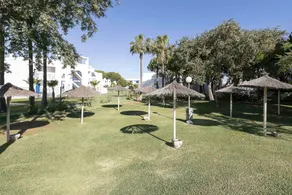 Holiday apartment with pool & terrace - Image 3