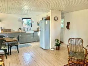 Bright summer house near Gudmindrup Beach - Image 3