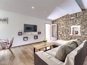 Fully equipped charming house with terrace, private pool & BBQ | Pets allowed - Image 5