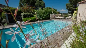 Holiday apartment with barbeque, garden & pool - Image 5