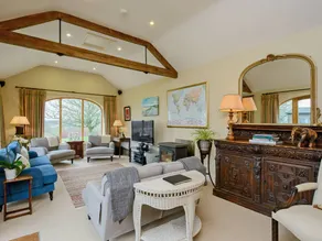 Family-friendly charming cottage with garden & barbecue - Image 2