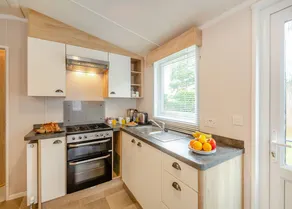 Children-friendly beautiful chalet with hot tub - Image 5