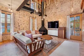 Holiday Home 'Masia Can Divi' with Mountain Views, Wi-Fi and Air Conditioning - Image 4
