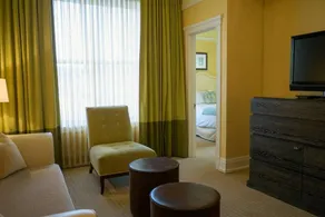 Premier Suite King - Image 2