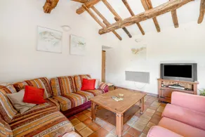 Gîte Des Martins-pêcheurs with Shared Pool, Private Terrace and Wi-Fi - Image 3